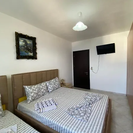 ゲストハウス Alma Sarandë